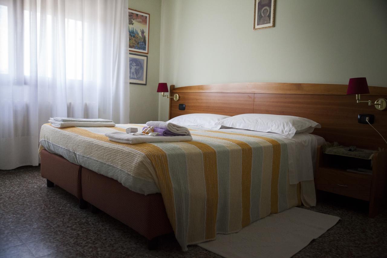 Hotel Trieste Pontelongo Екстер'єр фото