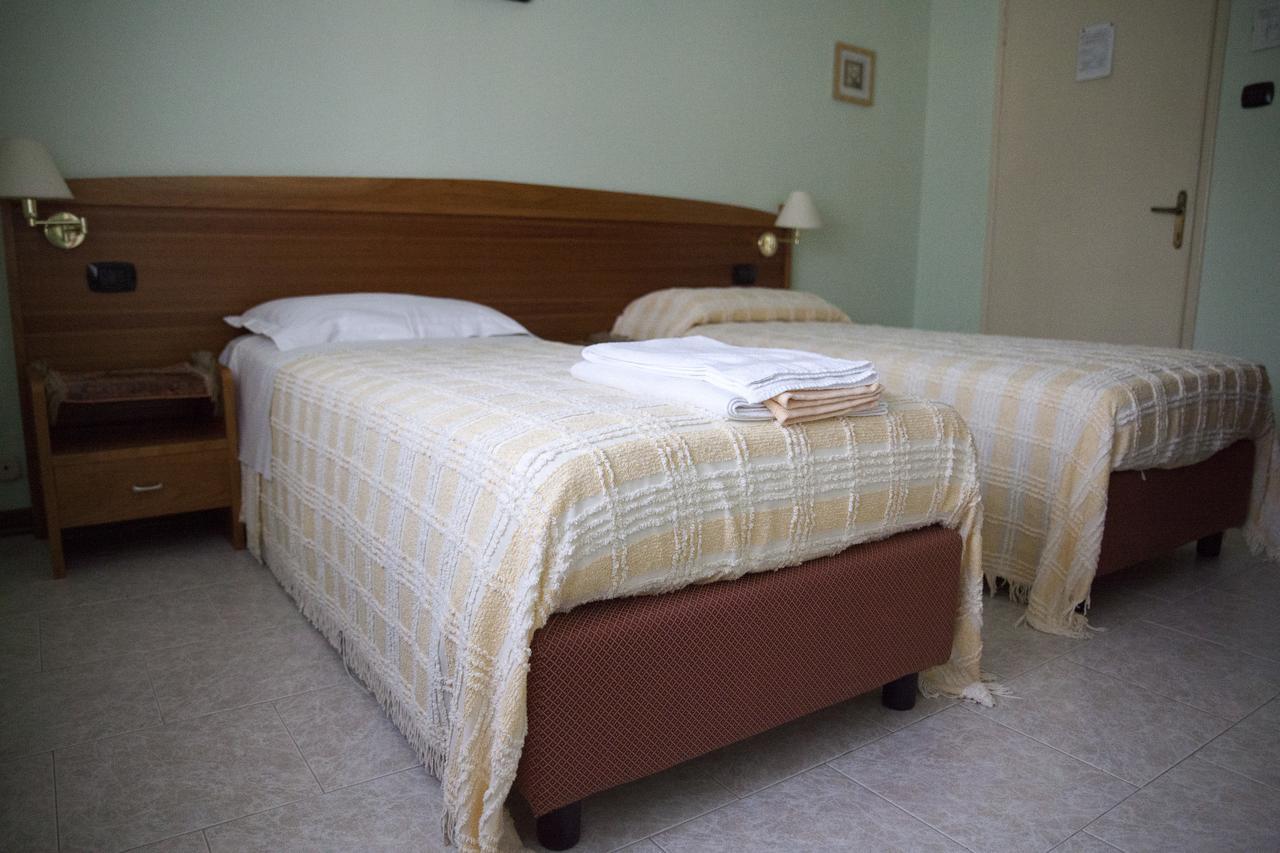 Hotel Trieste Pontelongo Екстер'єр фото
